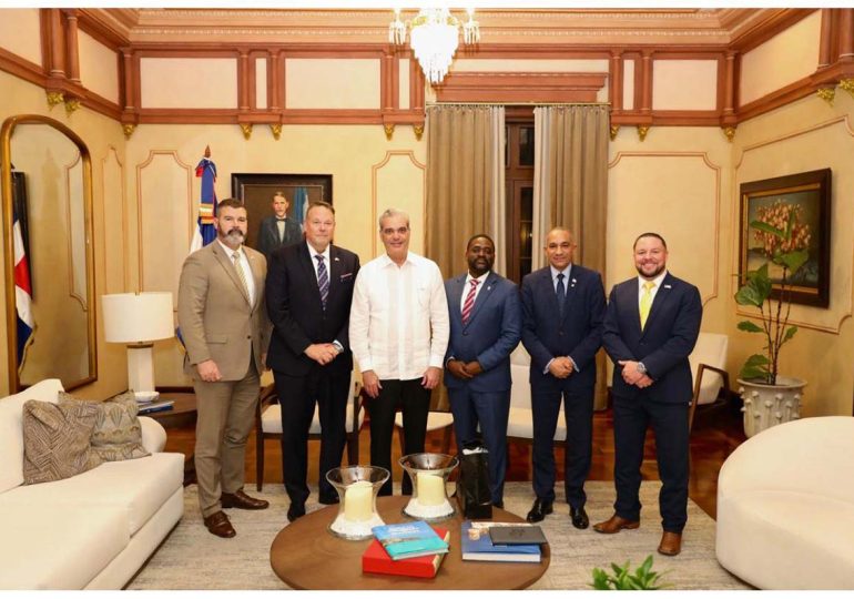 Misión de alto nivel de la DEA felicita al presidente Luis Abinader por su apoyo a la lucha contra narcotráfico internacional